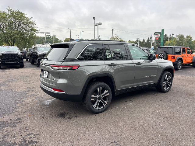New 2027 Jeep Grand Cherokee Limited AWD/4WD image 29