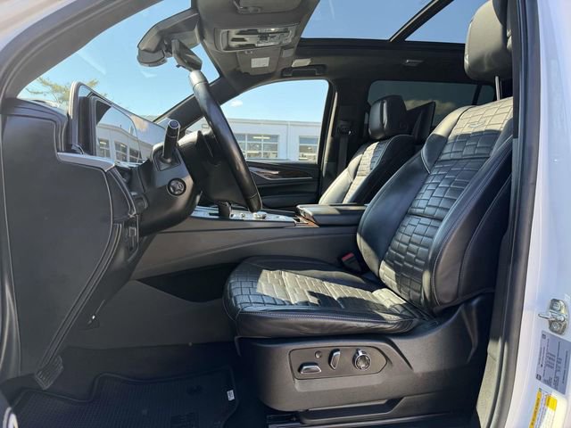 Used 2022 Cadillac Escalade ESV Sport Platinum image 9