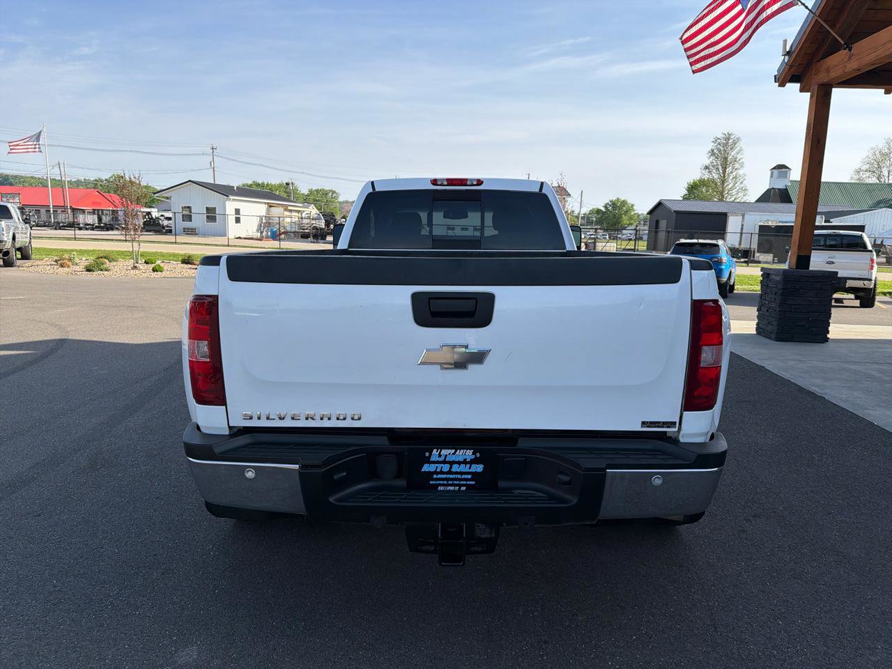 Used 2011 Chevrolet Silverado 3500 LTZ AWD/4WD image 5