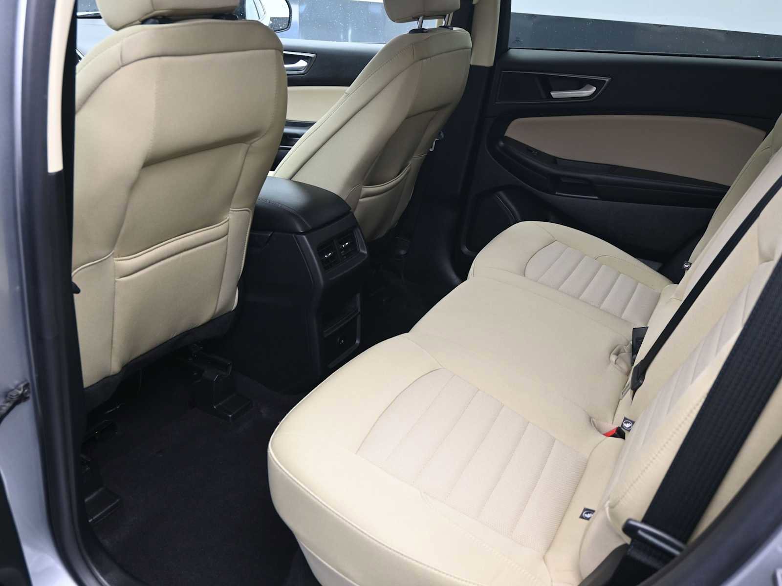 Used 2023 Ford Edge SE AWD/4WD image 15