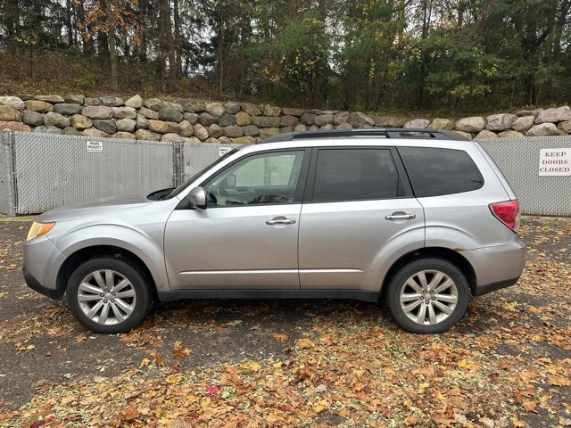 Used 2012 Subaru Forester 2.5X Premium image 2