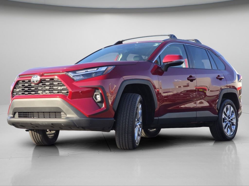 Used 2025 Toyota RAV4 XLE Premium image 19