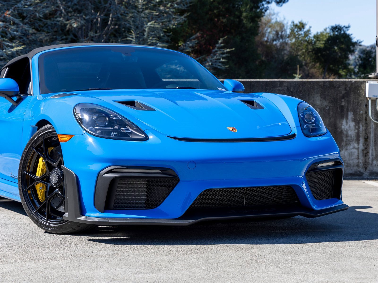 Certified 2024 Porsche 718 Boxster Spyder RS w/ Light Design Package image 9