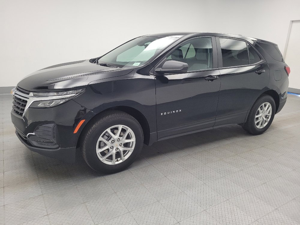 Used 2024 Chevrolet Equinox LS image 2