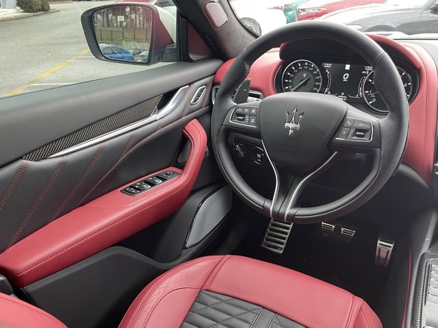 Used 2022 Maserati Levante Trofeo image 46