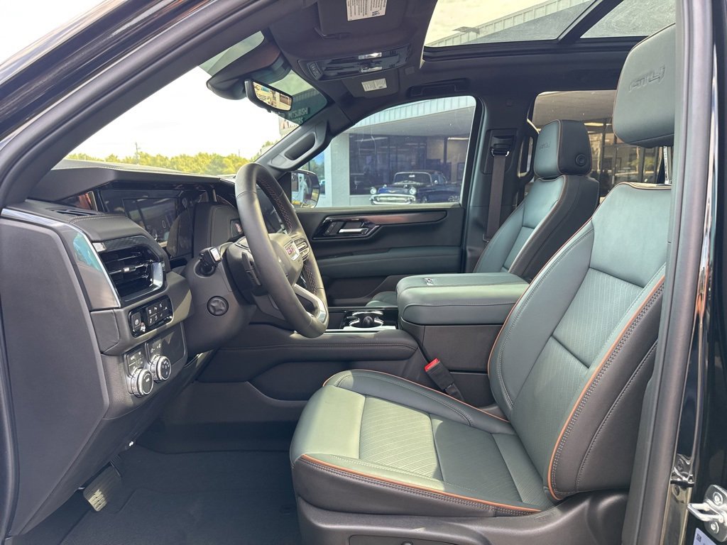 Used 2025 GMC Yukon AT4 w/ AT4 Premium Package image 22
