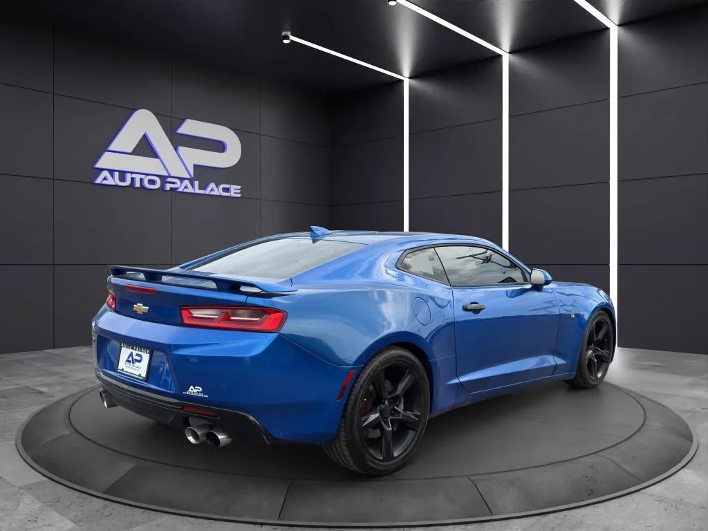 Used 2017 Chevrolet Camaro SS RWD image 6