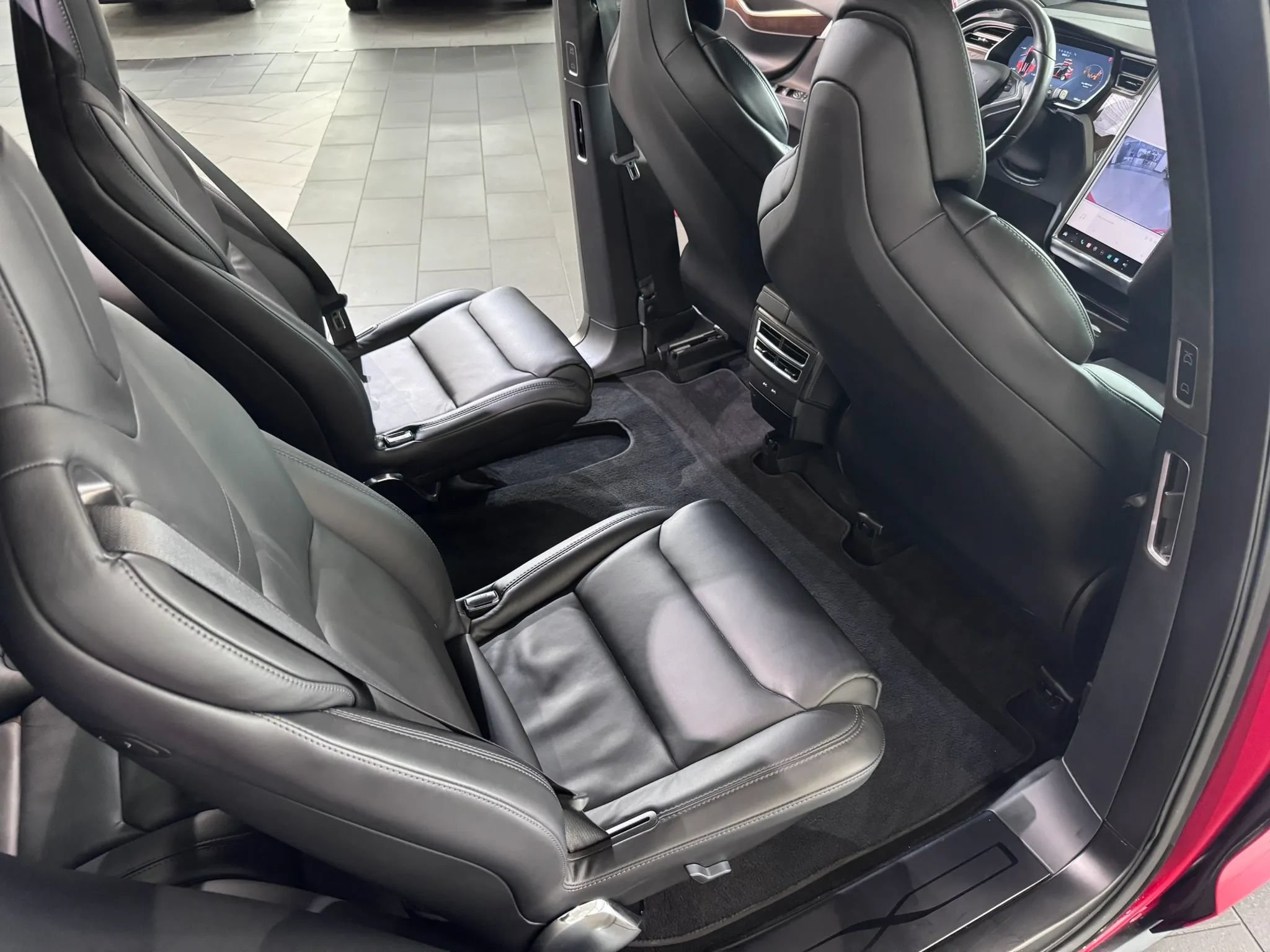 Used 2017 Tesla Model X 90D AWD/4WD image 29