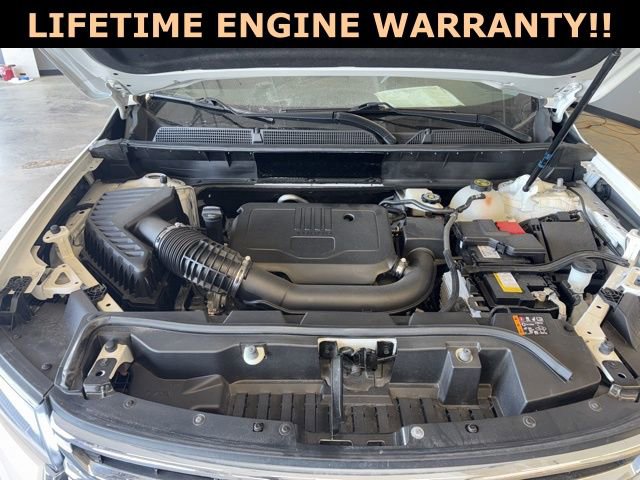 Used 2023 GMC Acadia SLE w/ Driver Convenience Package image 39