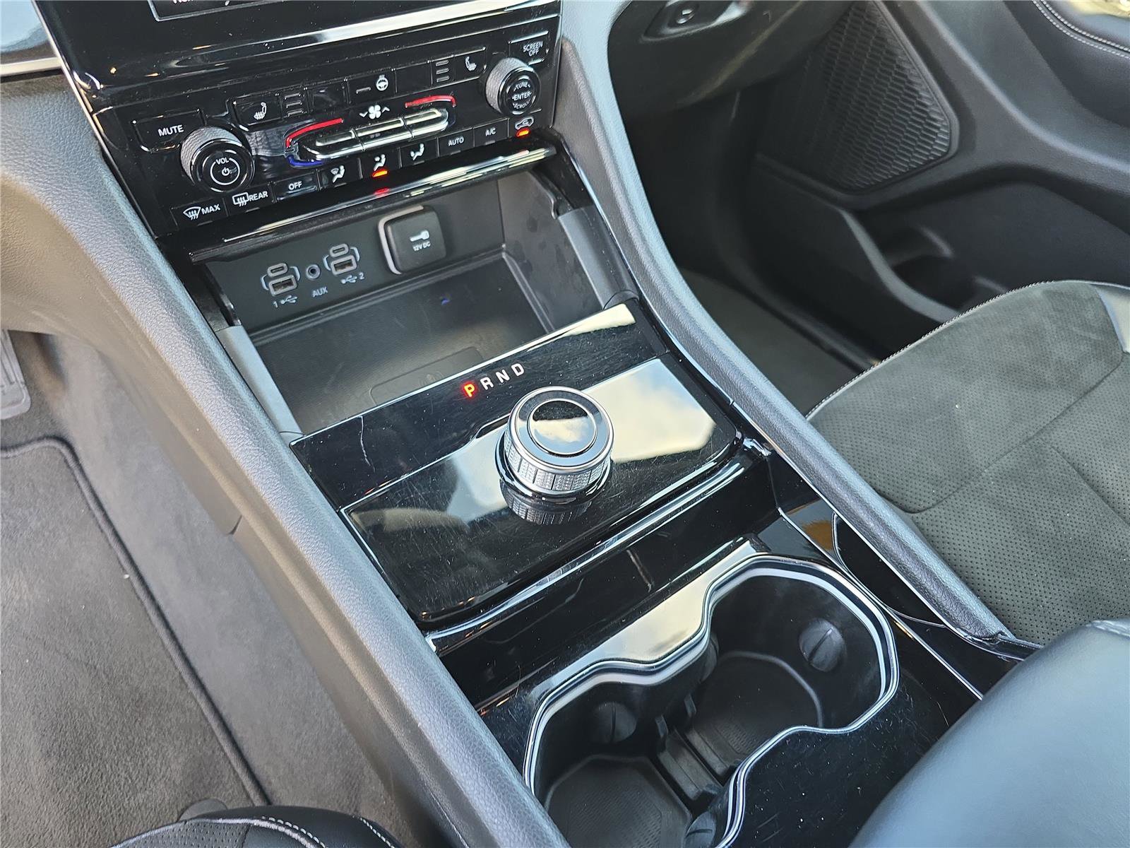 Used 2023 Jeep Grand Cherokee Altitude image 30