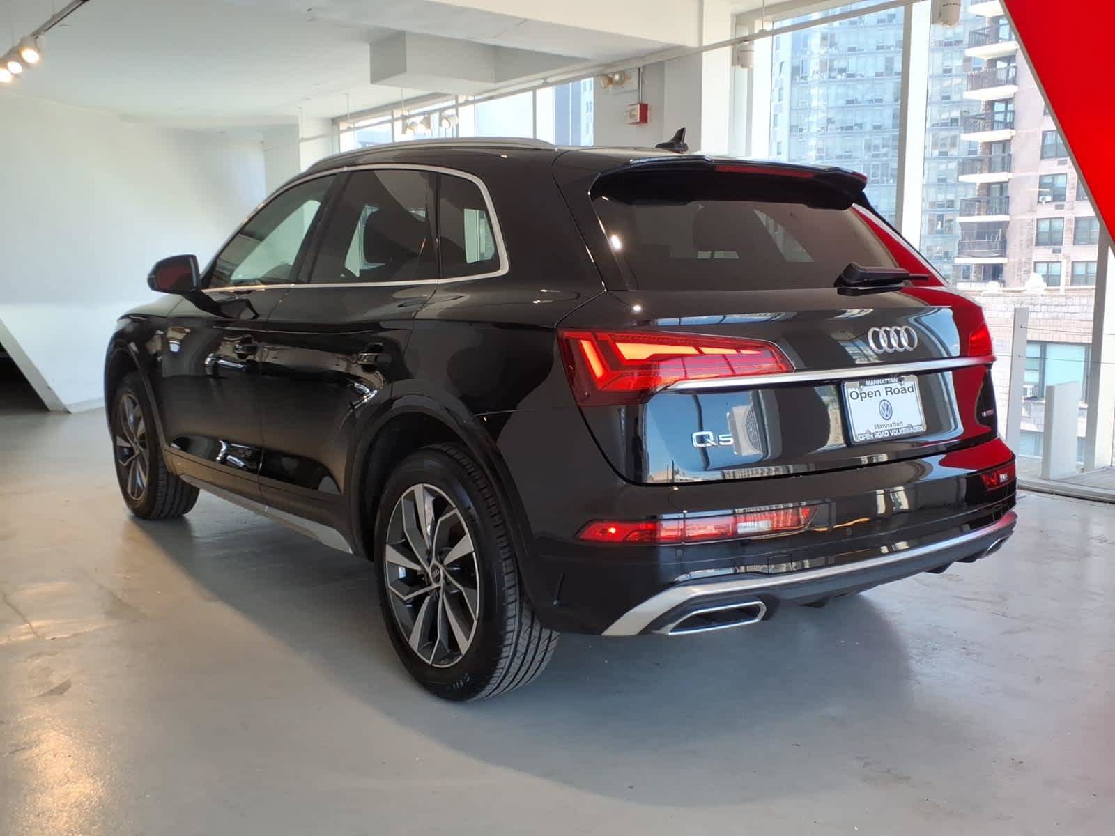 Used 2023 Audi Q5 2.0T Premium Plus w/ Premium Plus Package AWD/4WD image 6