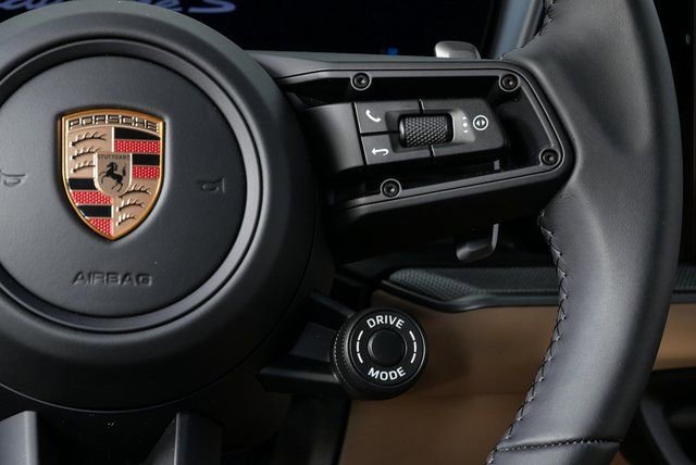 New 2026 Porsche Cayenne S image 11