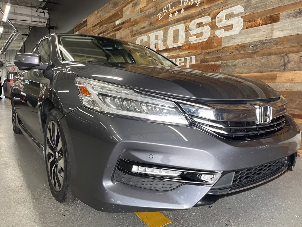 Used 2017 Honda Accord Touring image 47