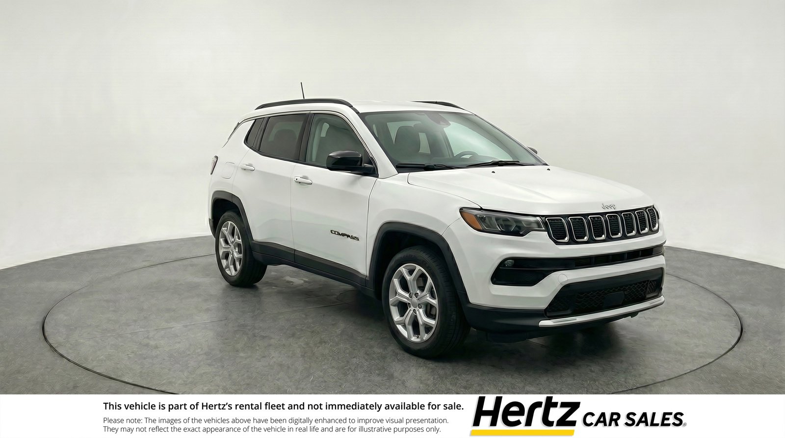 Used 2025 Jeep Compass Latitude AWD/4WD image 1