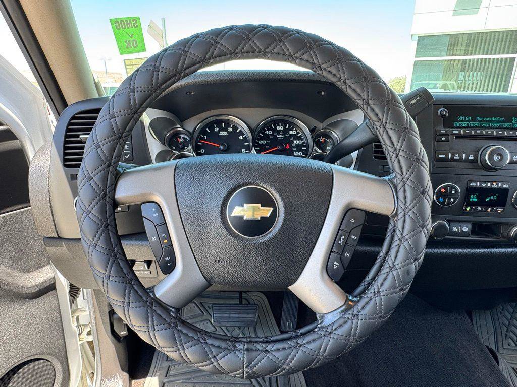 Used 2011 Chevrolet Silverado 2500 LT w/ Interior Plus Package AWD/4WD image 20