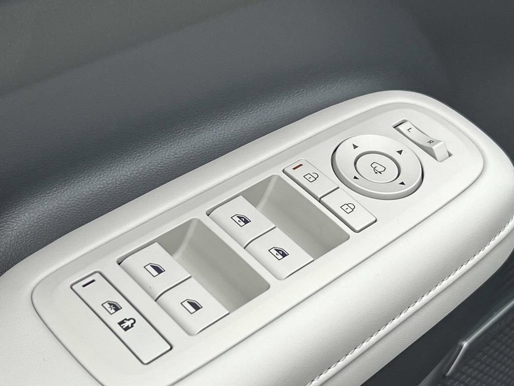 New 2026 Hyundai Santa Fe Limited image 17