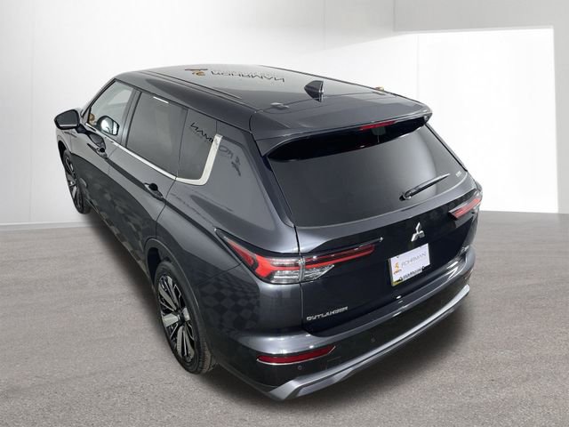 Used 2025 Mitsubishi Outlander SE image 38