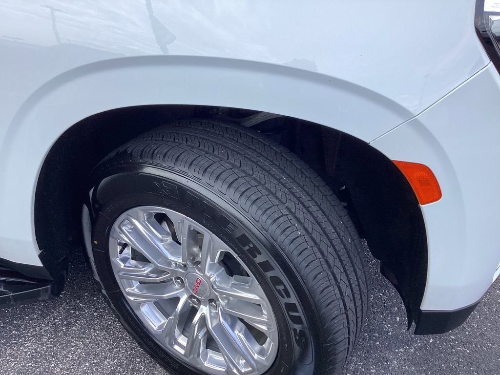 Used 2024 GMC Yukon XL SLT AWD/4WD image 23