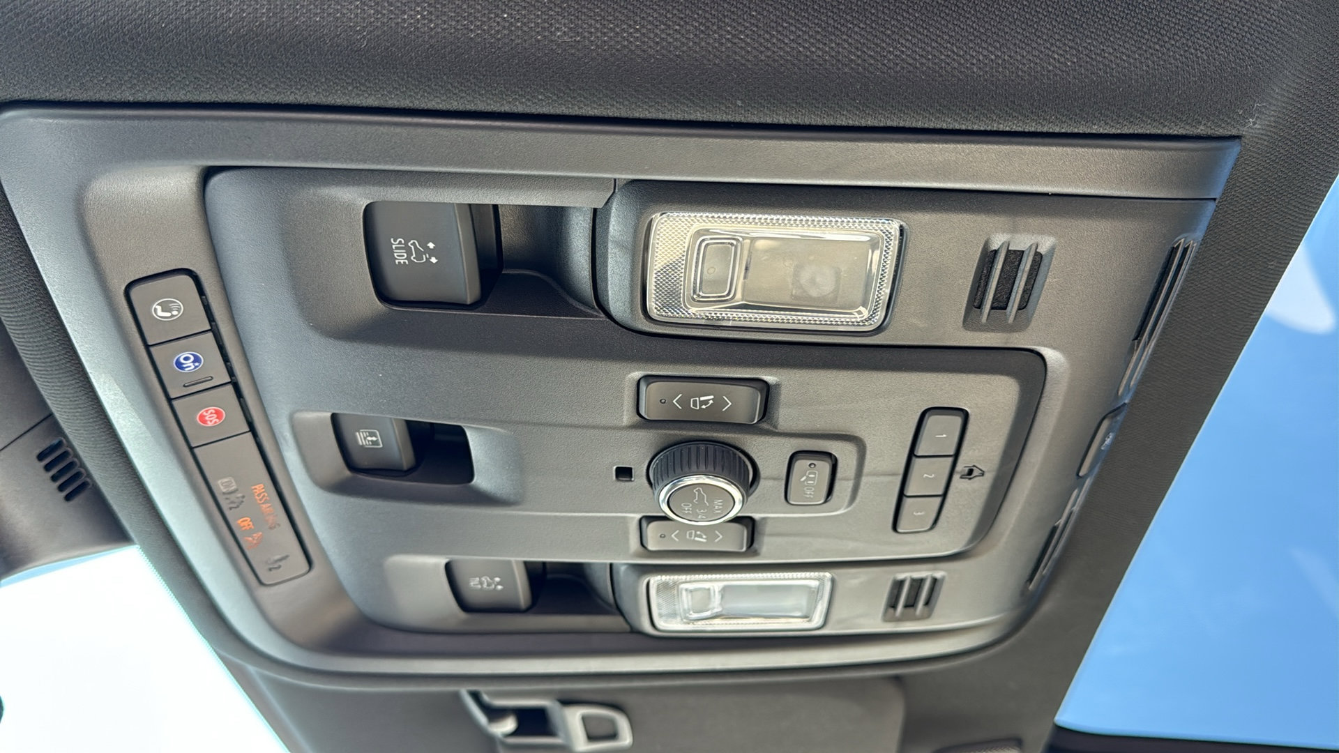 Certified 2022 Cadillac Escalade Premium Luxury w/ Performance Package image 27