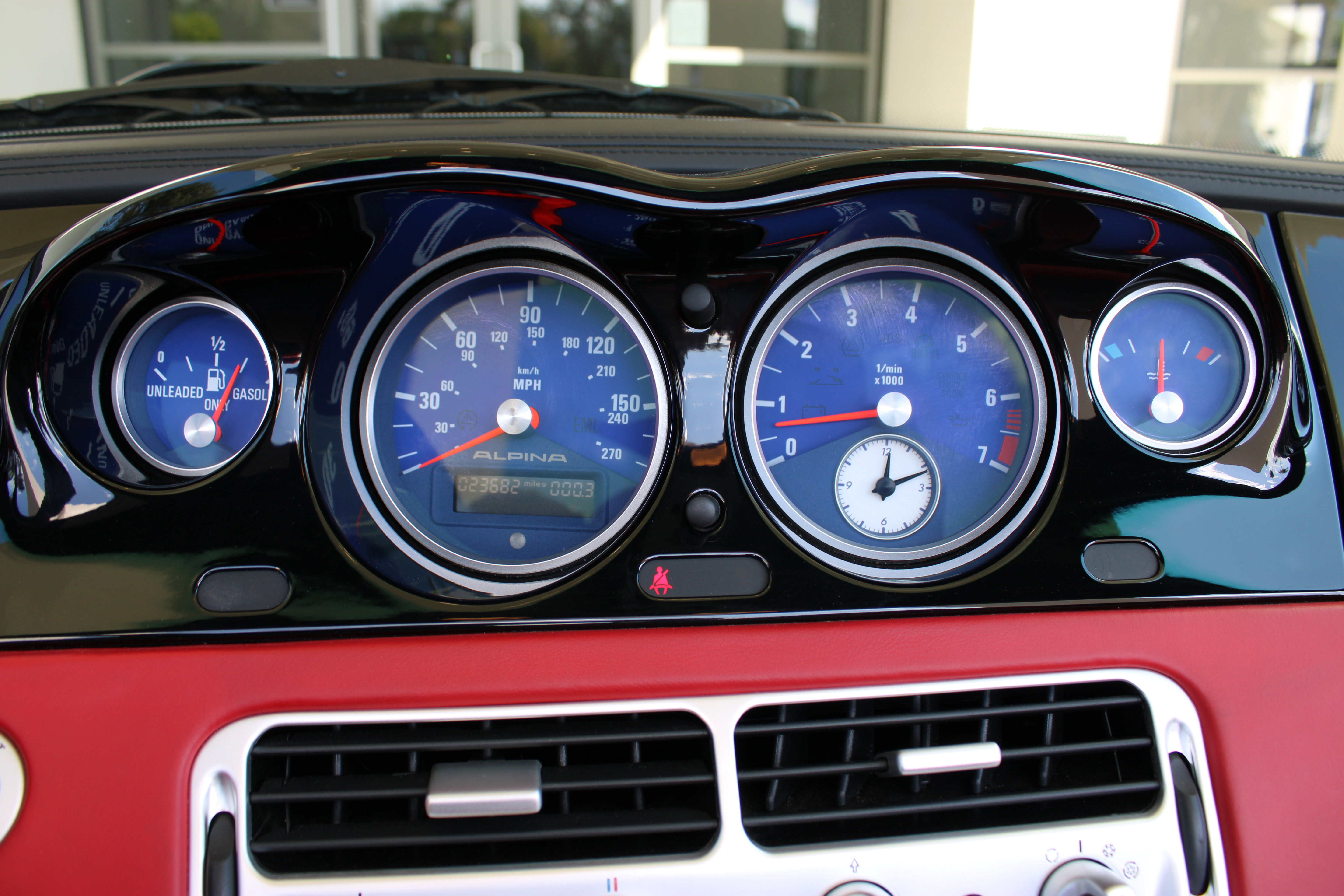 Used 2003 BMW Z8 image 29