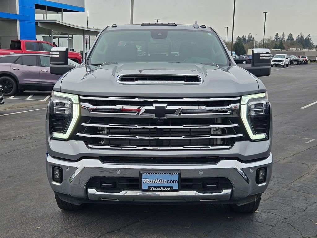 Used 2024 Chevrolet Silverado 3500 LTZ w/ LTZ Plus Package image 9