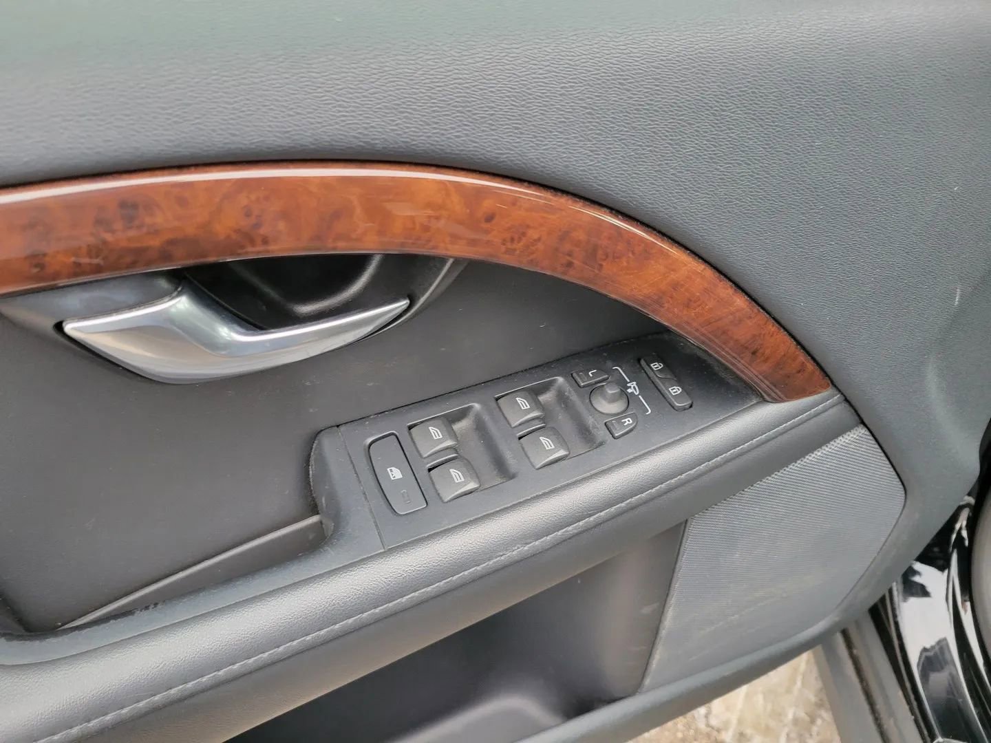 Used 2014 Volvo XC70 T6 image 21