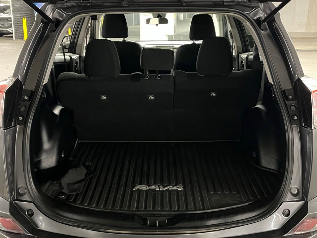 Used 2017 Toyota RAV4 LE image 32