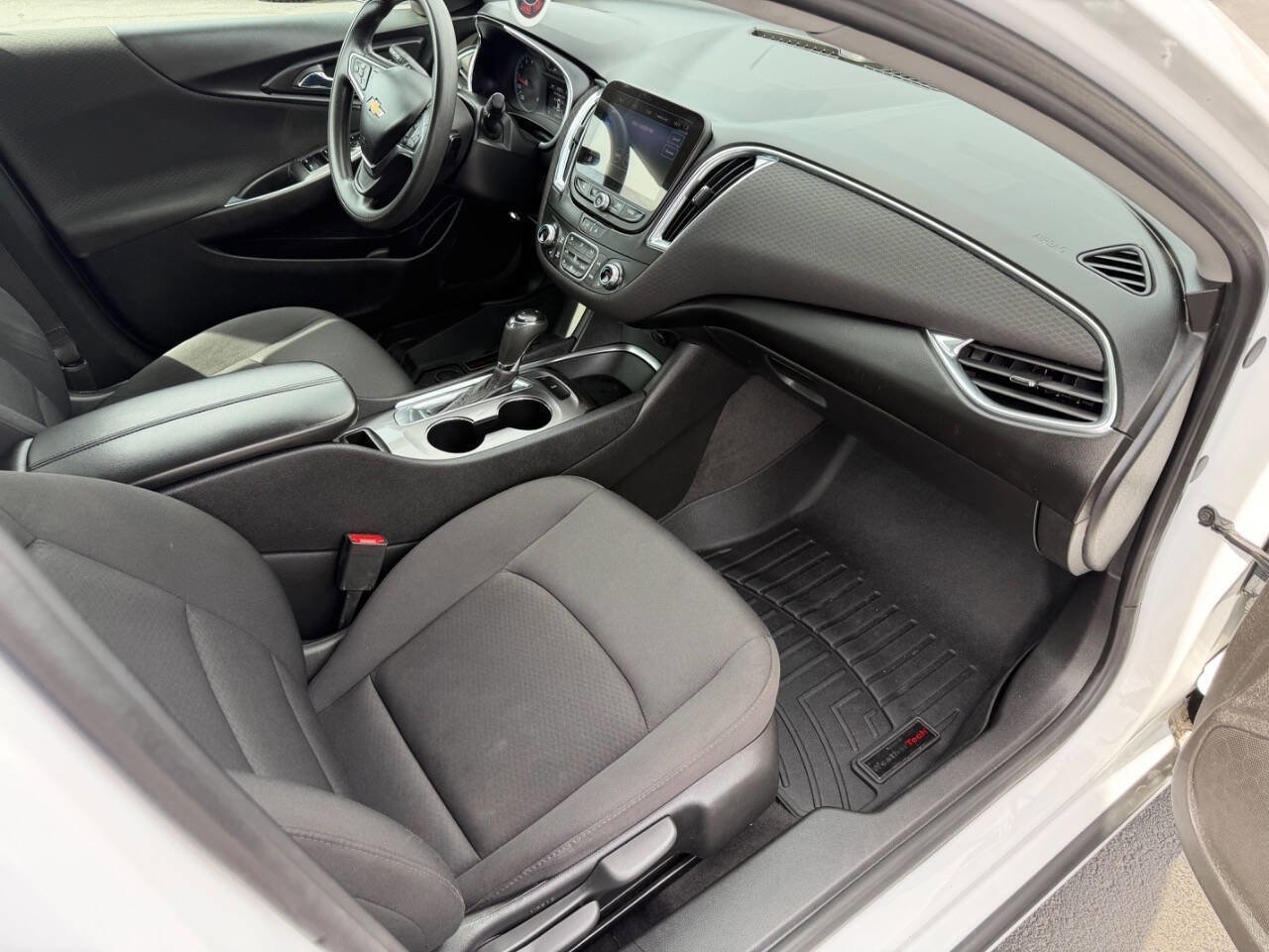 Used 2020 Chevrolet Malibu LT image 26