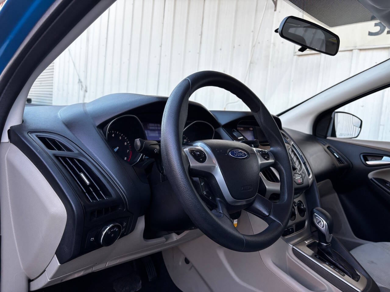 Used 2014 Ford Focus SE FWD image 40