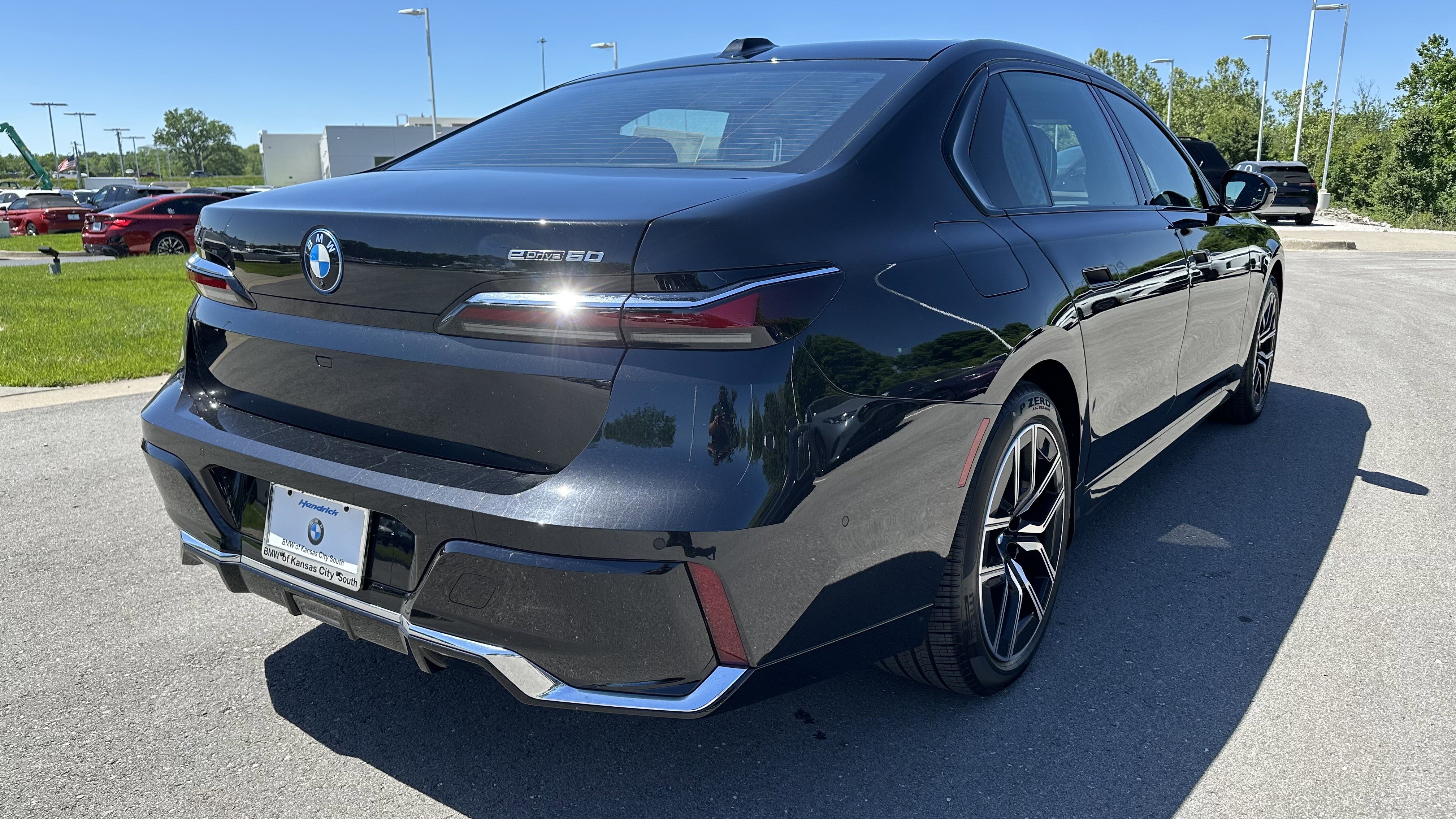 Used 2025 BMW i7 eDrive50 w/ M Sport Package image 10