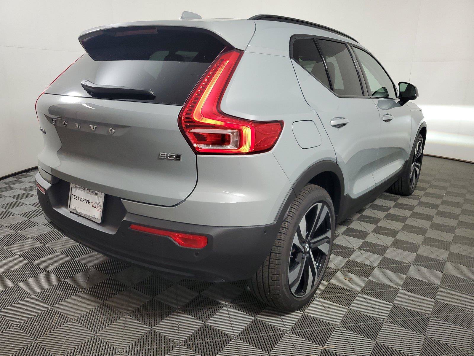 New 2026 Volvo XC40 B5 Plus w/ Protection Package Premier AWD/4WD image 6