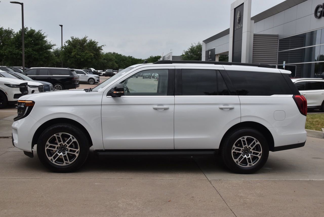Certified 2025 Ford Expedition Active image 12