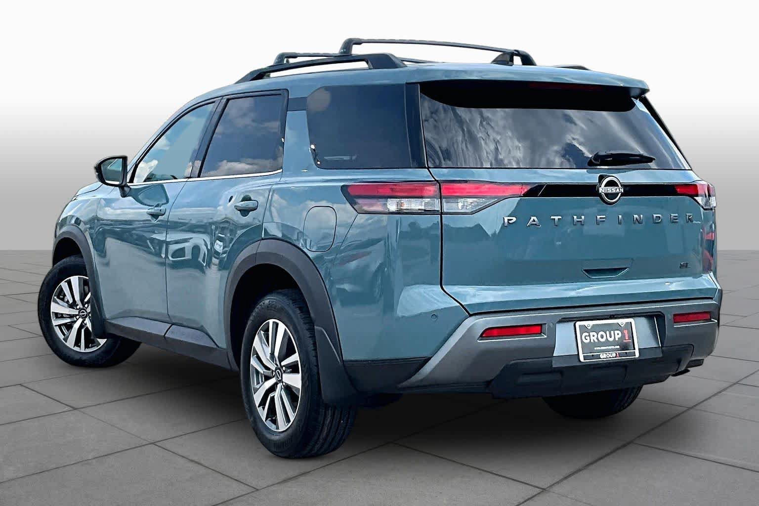 New 2026 Nissan Pathfinder SL FWD image 12