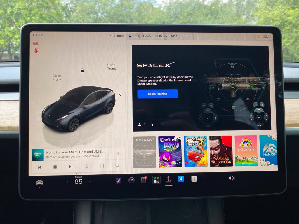 Used 2025 Tesla Model Y Long Range RWD image 31