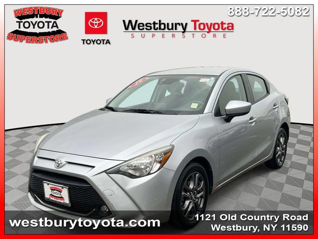 Used 2019 Toyota Yaris LE FWD image 5
