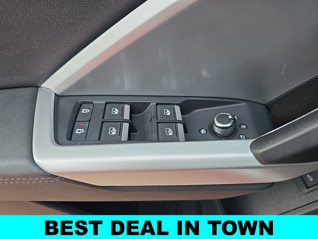 Used 2025 Audi Q3 2.0T Premium image 27