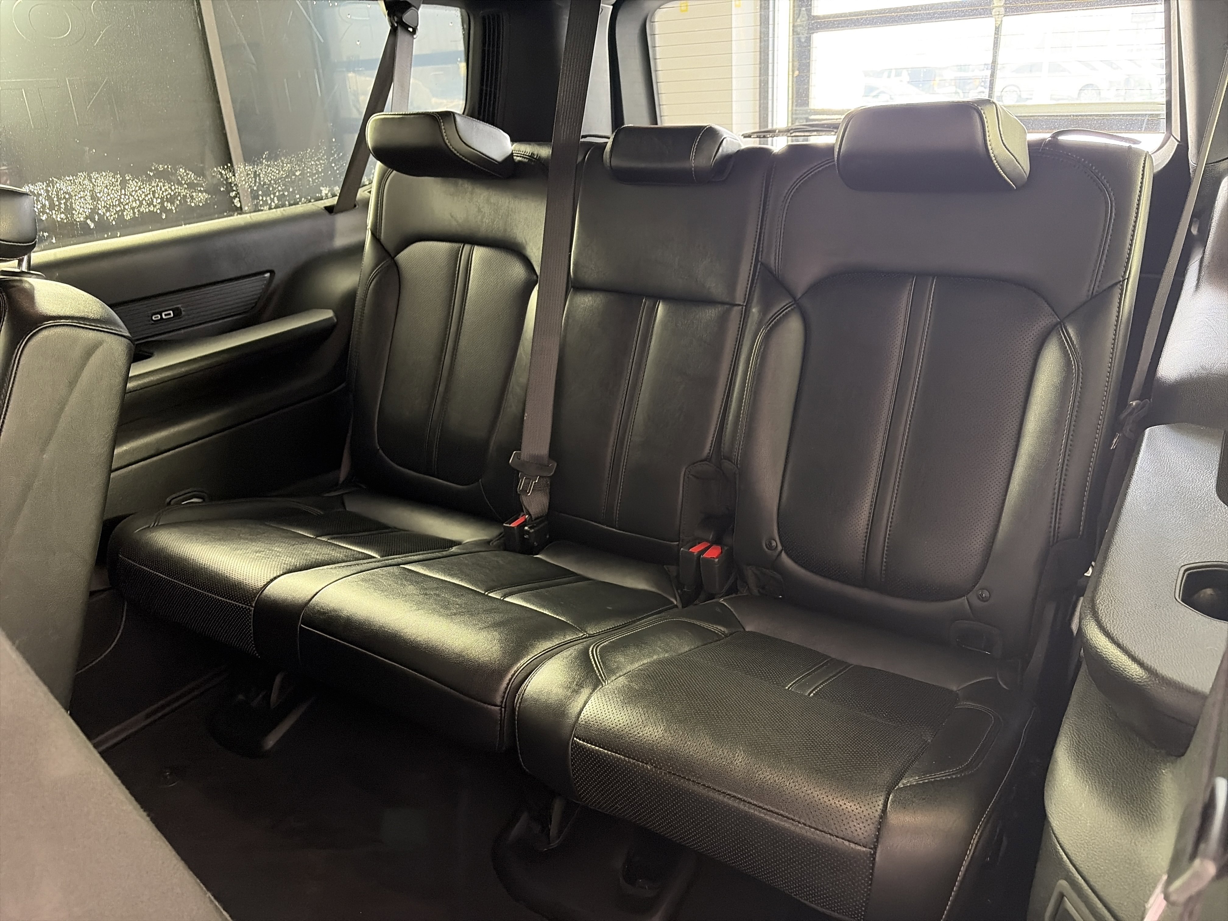 Used 2024 Jeep Wagoneer L Series II w/ Flexible Seating Group image 8