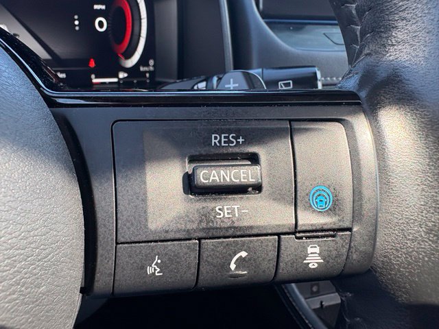 Used 2024 Nissan Rogue Platinum AWD/4WD image 27