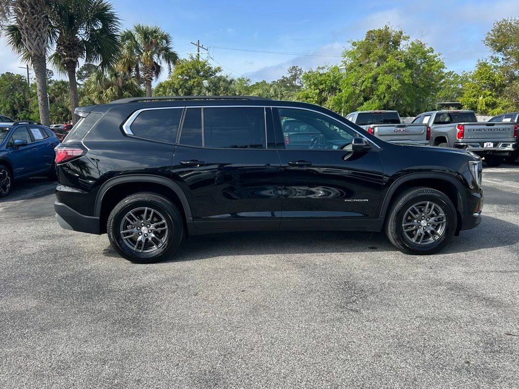 Used 2025 GMC Acadia Elevation image 8