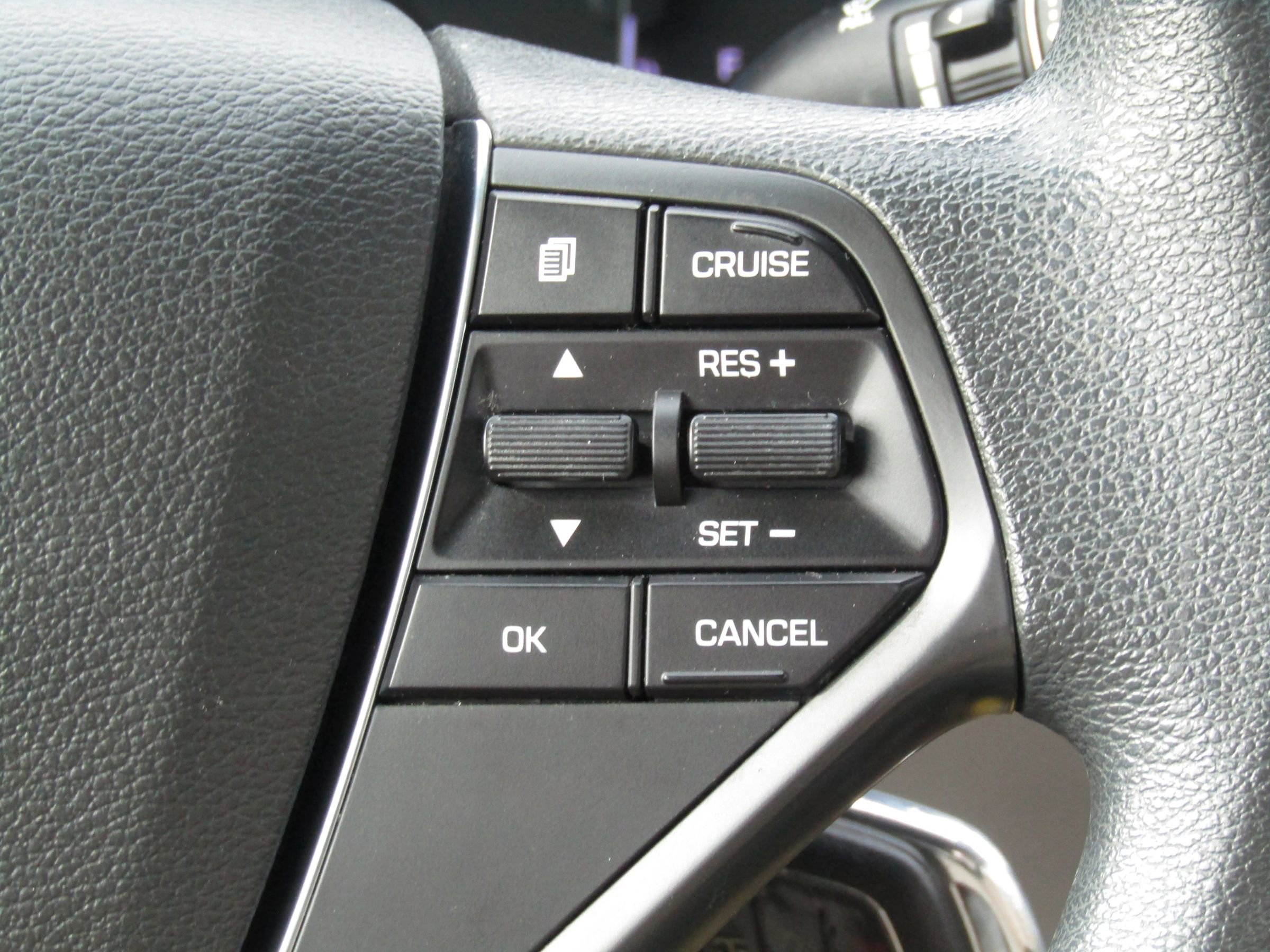 Used 2017 Hyundai Sonata SE w/ Cargo Package image 18