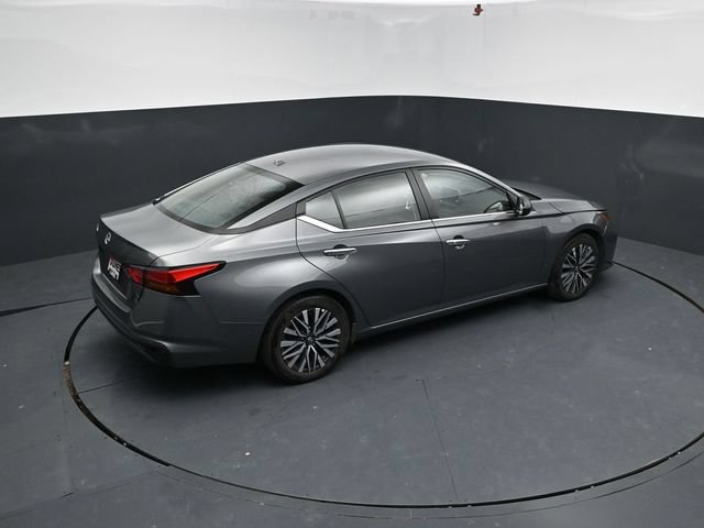 Used 2025 Nissan Altima 2.5 SV FWD image 56