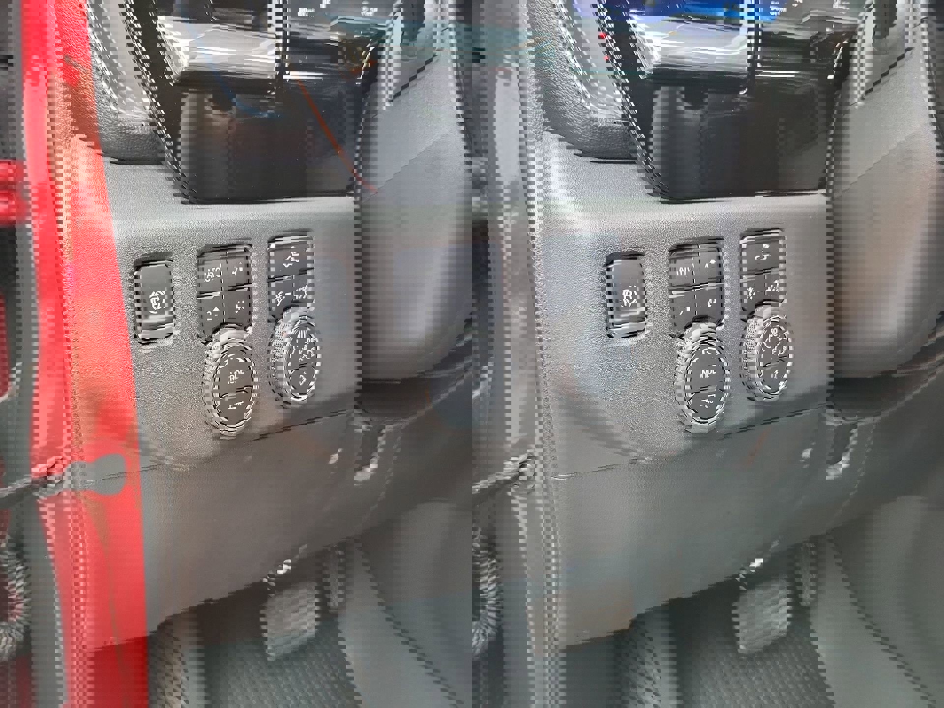 Used 2024 Chevrolet Silverado 1500 LT Trail Boss w/ Convenience Package II image 14