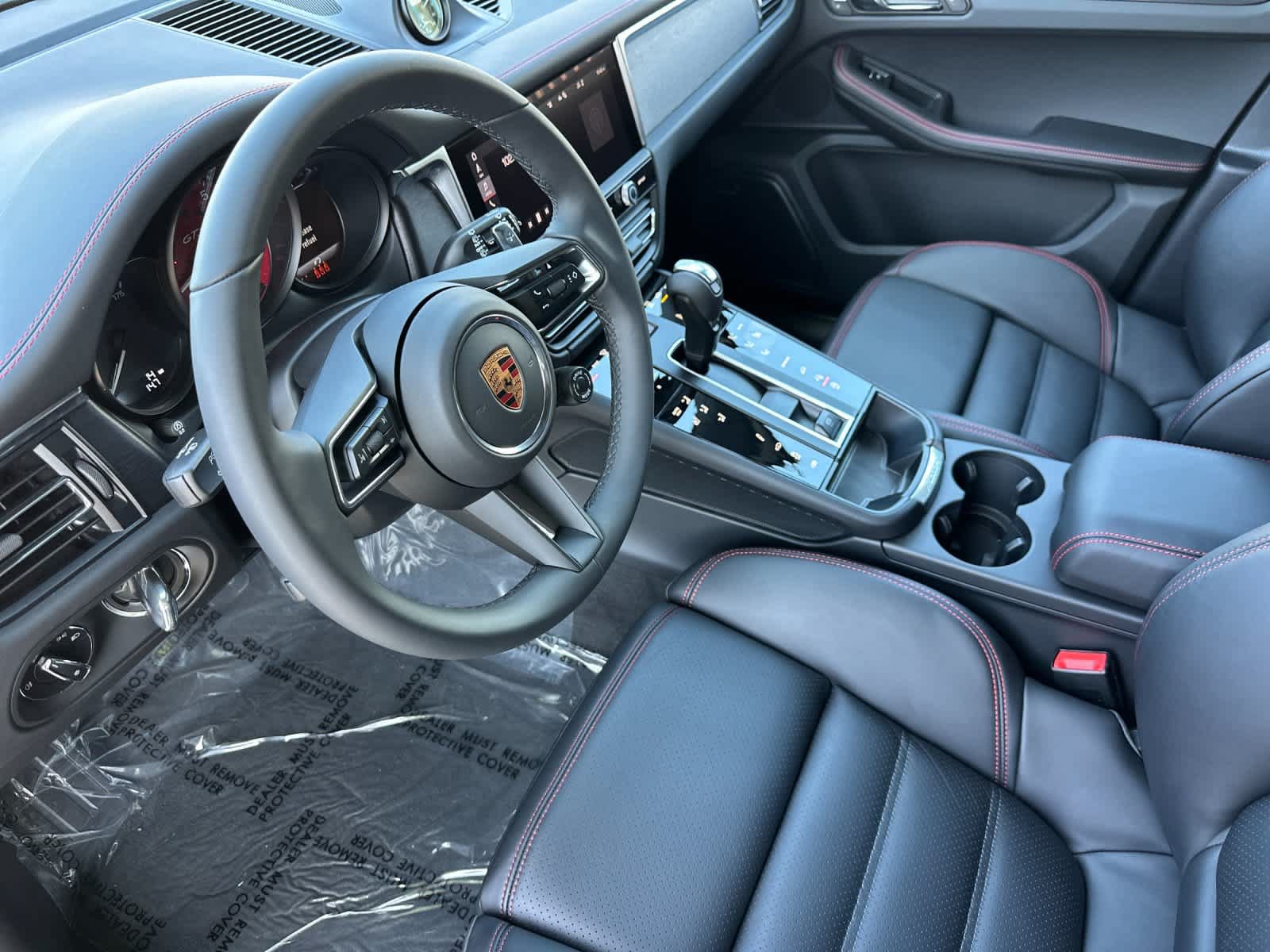 New 2026 Porsche Macan GTS AWD/4WD image 4