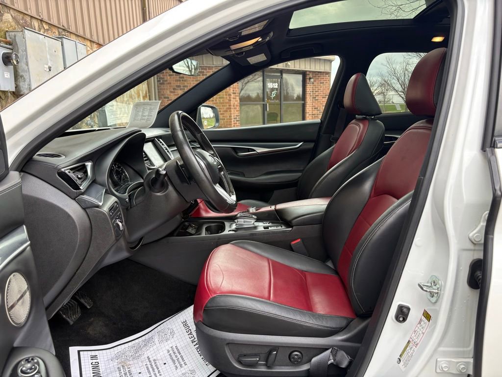 Used 2023 INFINITI QX50 Sport image 19