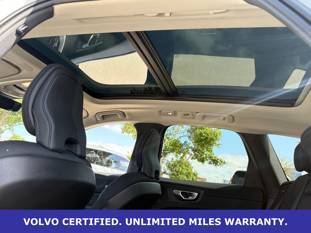 Certified 2023 Volvo XC60 B5 Core image 32