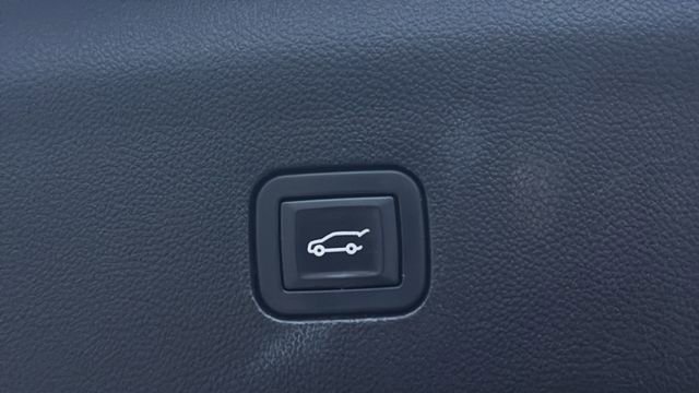 Used 2019 Buick Enclave Essence image 27