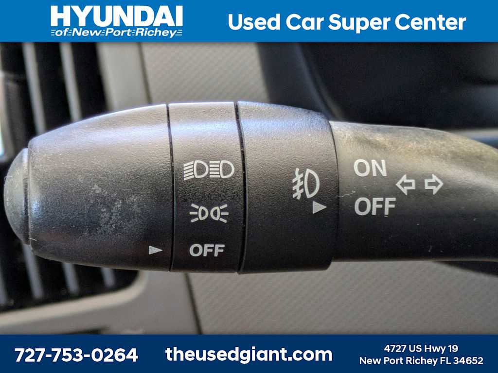 Used 2009 Hyundai Elantra w/ Premium-Sport Pkg 2 image 31