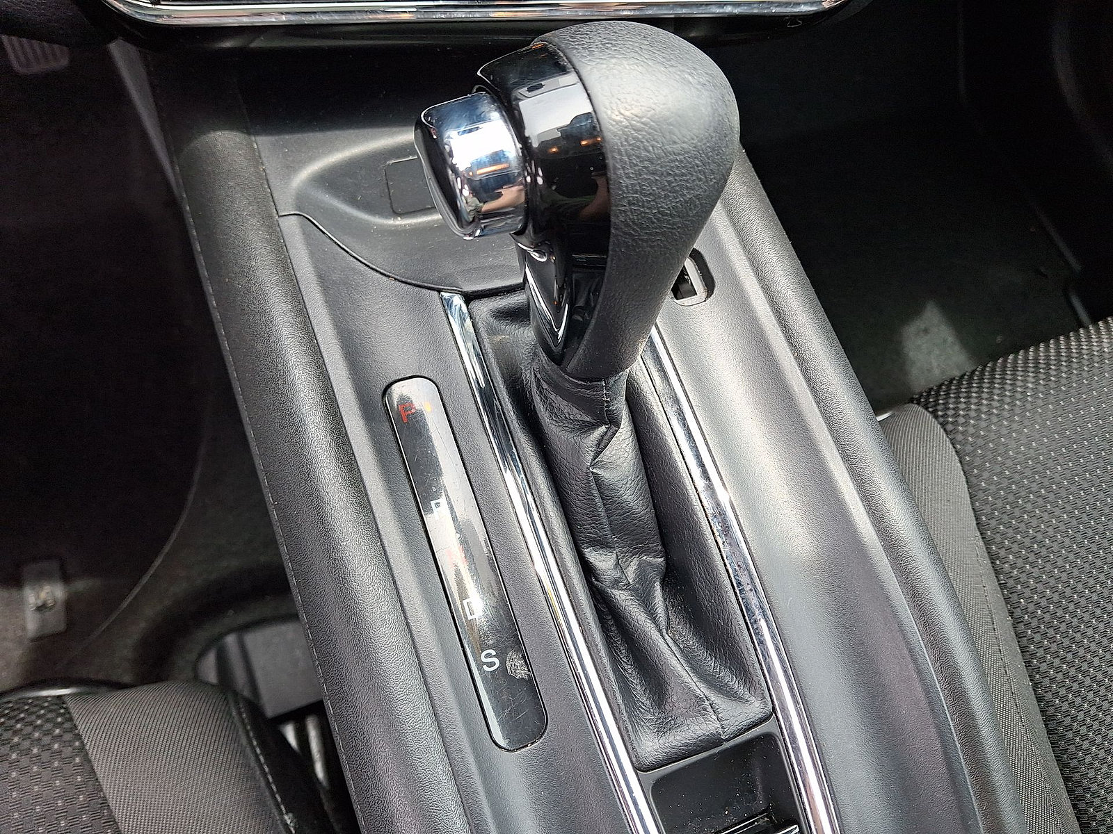 Used 2022 Honda HR-V EX image 12