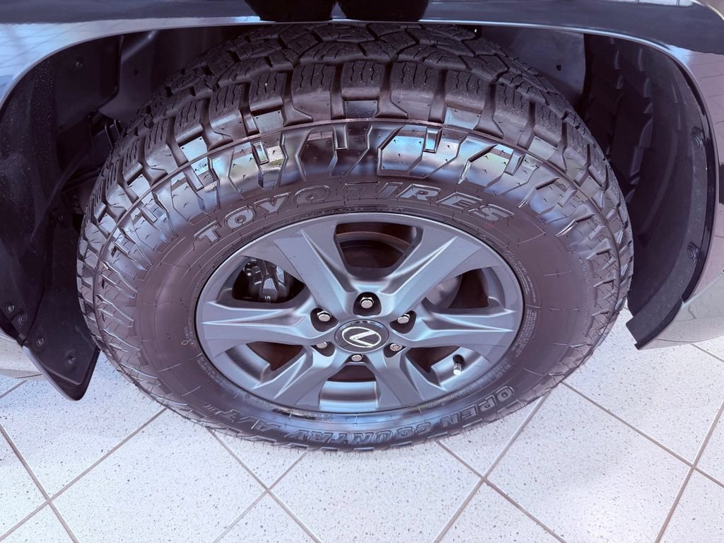 Certified 2025 Lexus LX 700h Overtrail w/ Accessory Package (Z1) AWD/4WD image 21