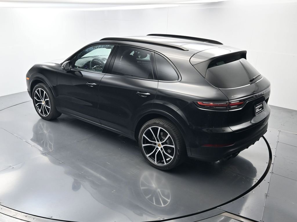 Certified 2023 Porsche Cayenne Platinum Edition AWD/4WD image 35